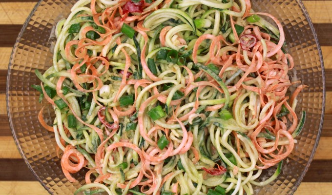 Raw Thai vegetable salad